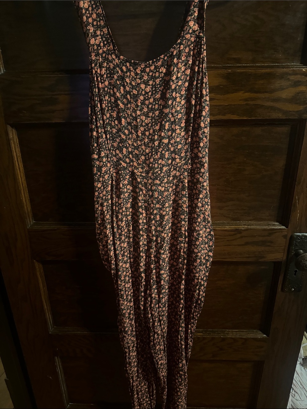 American Eagle Outfitters Black and Red Floral Jumper - Picture 4 of 7